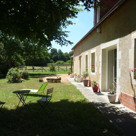 Chambre D'Hote En Vallee Du Loir - Elevage Des Rosiers Bazouges-sur-le-Loir Exterior foto